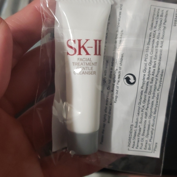 SK-II Skin Care Makeup and Handbag Clutch Bundle - Picture 5 of 8